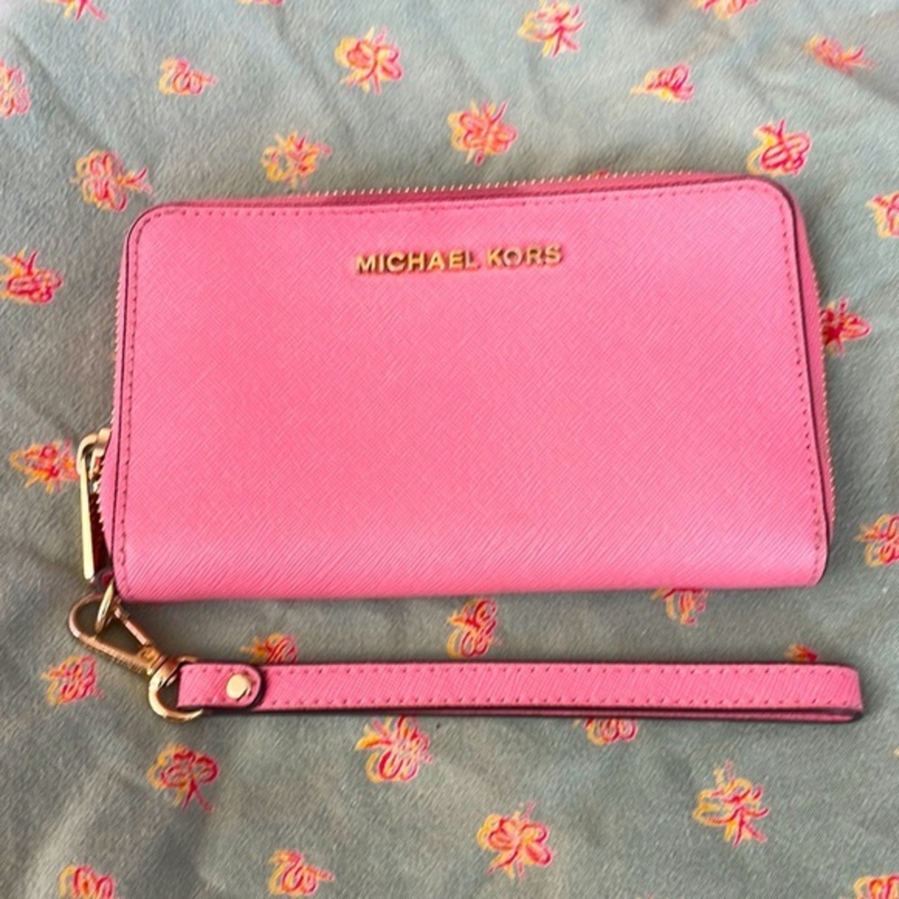 Michael Kors Pink Wallet Small Bag w Logo & Strap Gold Tone Hardware